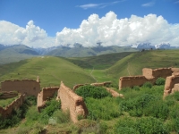 Ruine et collines de Ganzi