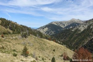 En montant vers le Pla Guillem : randonnee d'automne sympathique dans les Pyrénées