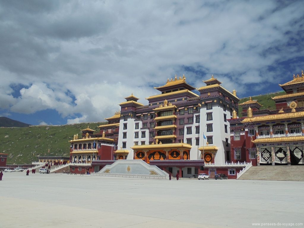 monastere-de-dzogchen-temple