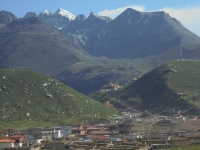 dzogchen-monastere-belle-montagne
